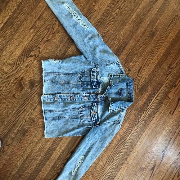 Cropped Jean jacket - Picture 2 of 6